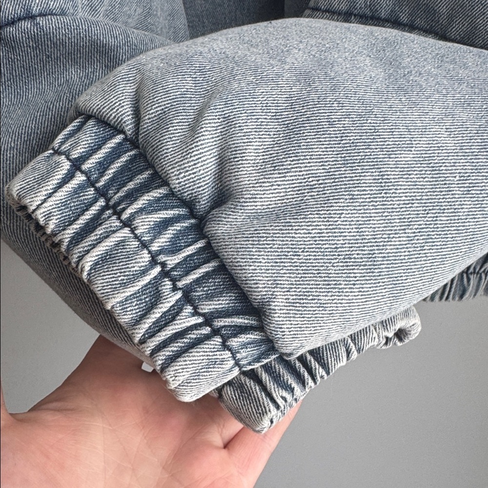 Light Blue Oversized Denim Puffer Jacket - Picture 5 of 10